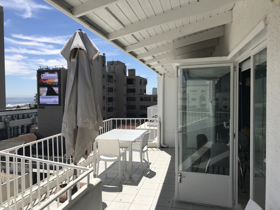 To Let 2 Bedroom Property for Rent in Sea Point Western Cape